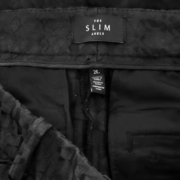 White House Black Market Womens Slim Ankle Jaquard Textured Black Pants Size 2L - Picture 2 of 8